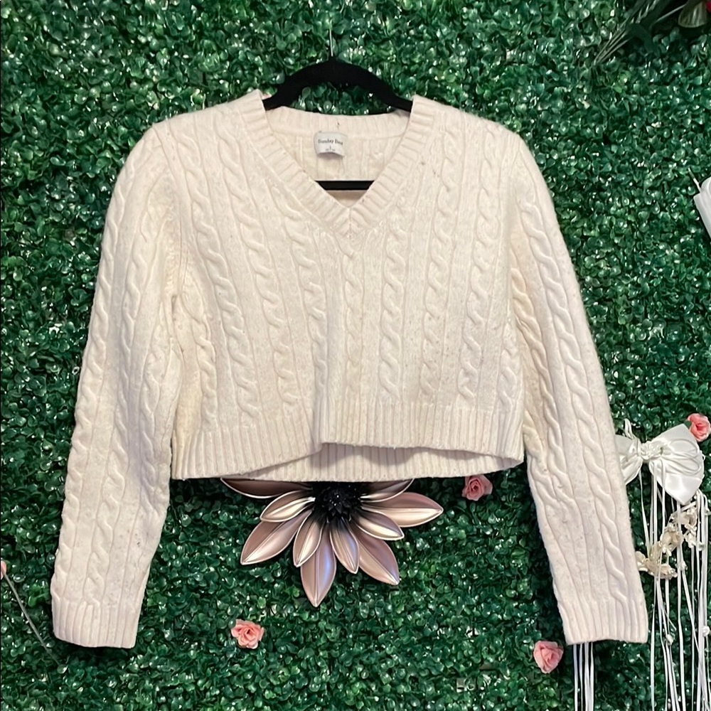 Sunday Best Cream Cable-Knit V-Neck Sweater